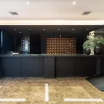レウカ ホテル 3*