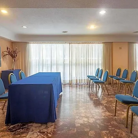 Hotel Leuka 3*