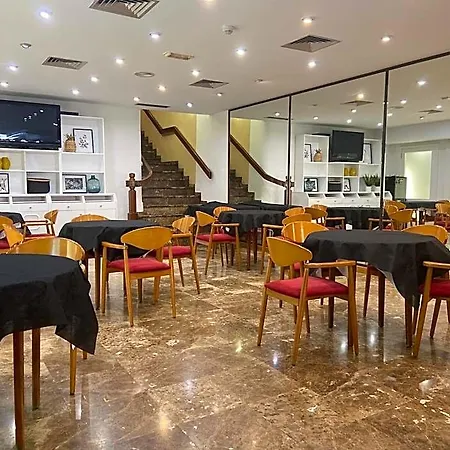 Leuka Hotel 3*