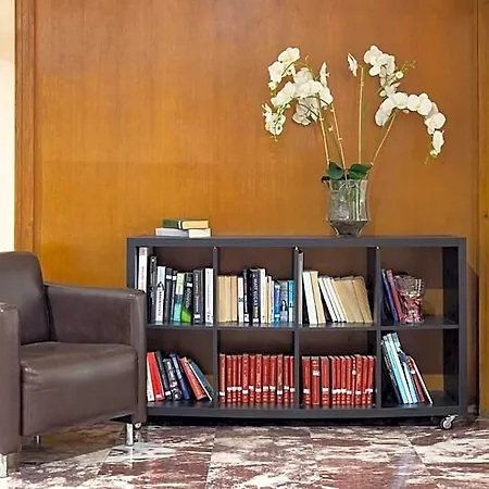 Hotel Leuka 3*