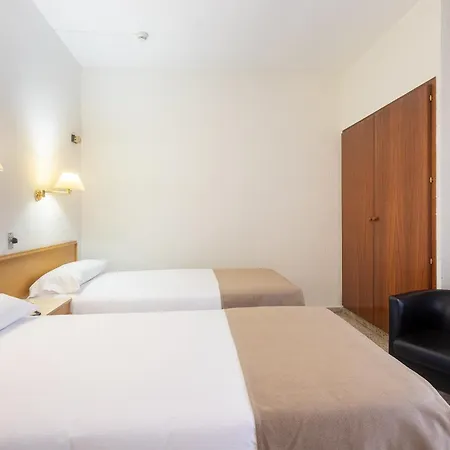 Ξενοδοχείο Leuka 3*