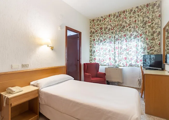 Hotel Leuka 3*