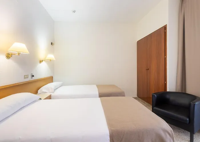 Hotel Leuka 3*